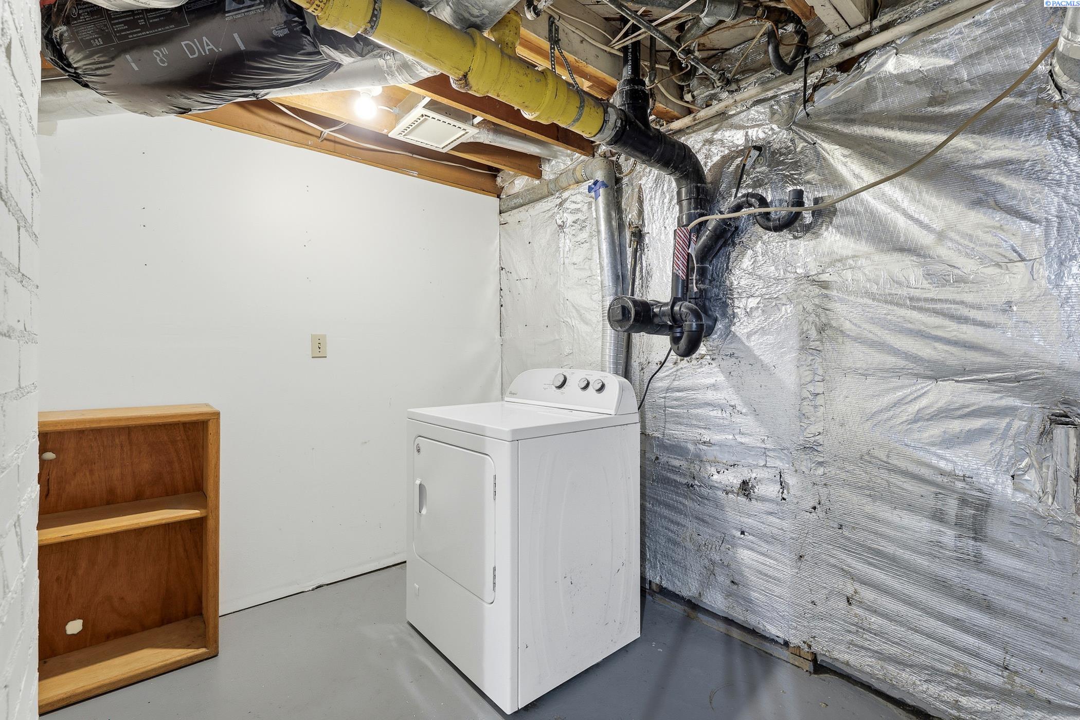 Kennewick, Washington 99336, United States, 4 Bedrooms Bedrooms, ,1 BathroomBathrooms,Residential,Active,248835