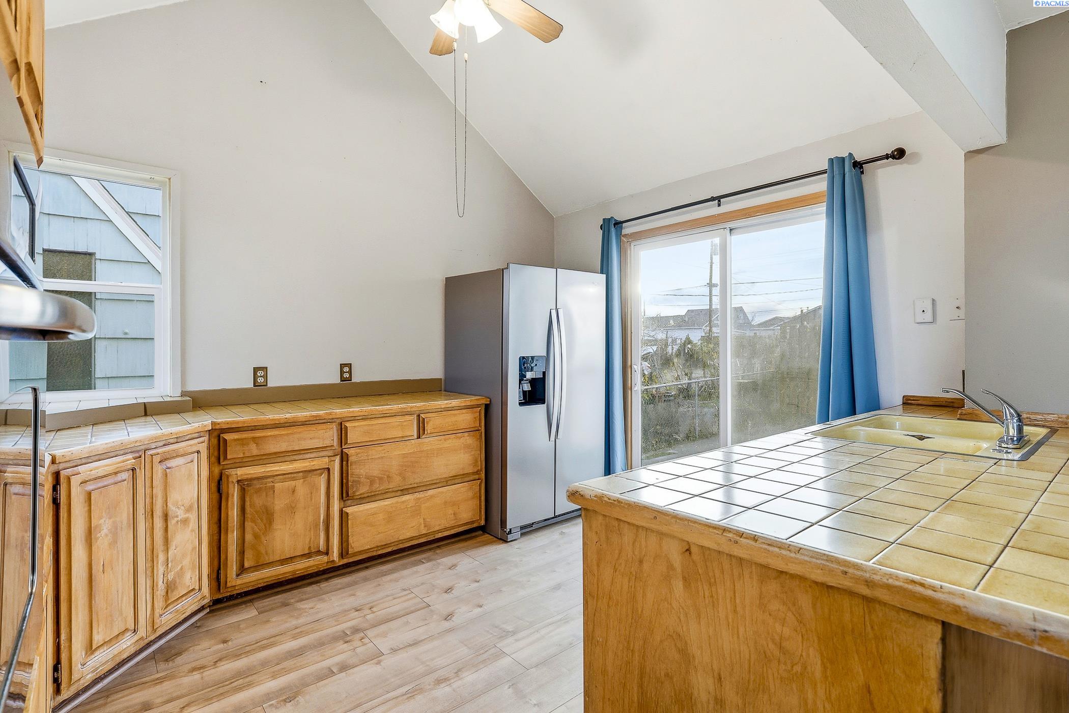 Kennewick, Washington 99336, United States, 4 Bedrooms Bedrooms, ,1 BathroomBathrooms,Residential,Active,248835