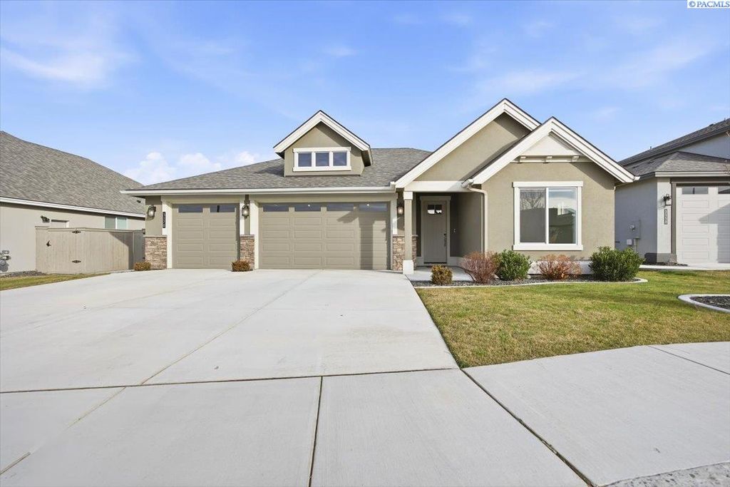 Photo of 3170 Mountain Quail Ln, Richland, WA 99354 (MLS # 289859)