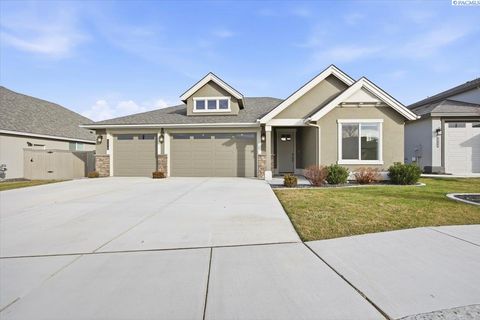 Photo of 3170 Mountain Quail Ln, Richland, WA 99354 (MLS # 289859)