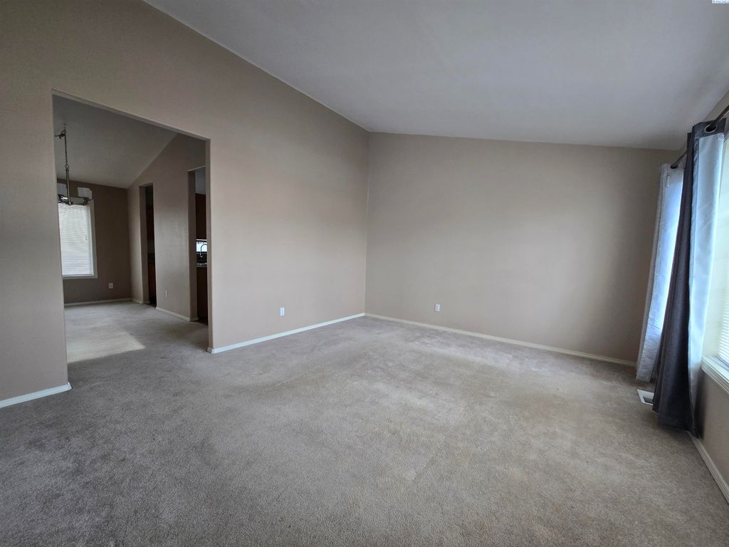 Photo of 8547 W Canyon Ave, Kennewick, WA 99336 (MLS # 290712)