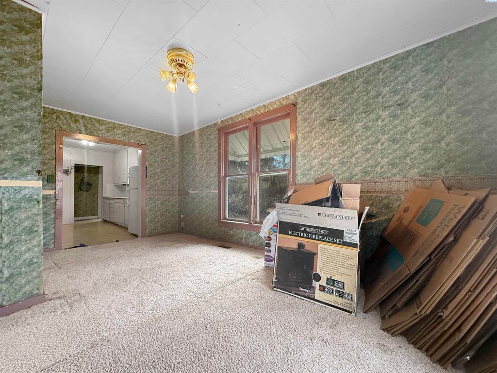 Photo of 805 W California St, Garfield, WA 99130 (MLS # 289546)