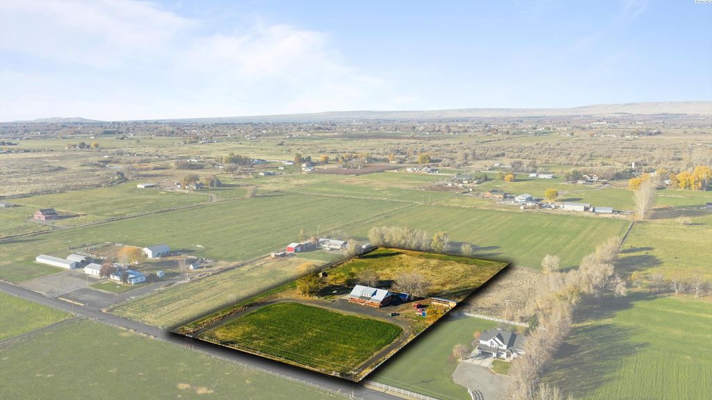 Photo of 161802 W Buena Vista Rd, Prosser, WA 99350 (MLS # 288888)