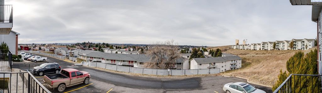 Photo of 1645 NE Merman Drive #A 201, Pullman, WA 99163 (MLS # 290084)
