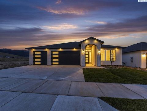 Photo of 2919 Meadowlark Ave, Richland, WA 99352 (MLS # 292734)