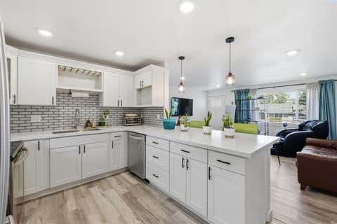 Photo of 622 6th St Se ST, Auburn, WA 98002 (MLS # 294768)