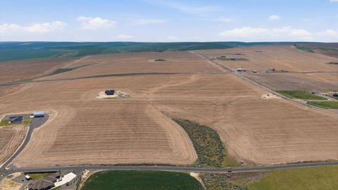 Photo of NKA E Bastian Pr Se, Kennewick, WA 99338 (MLS # 292771)