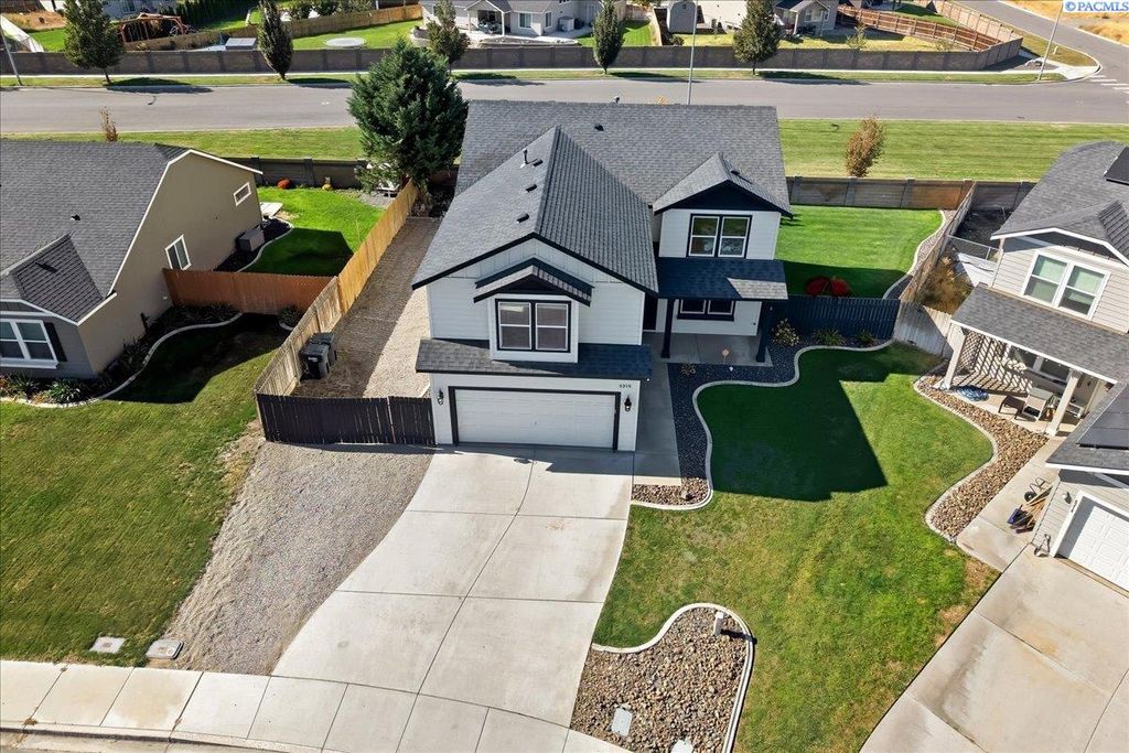 Photo of 6310 Maryhill Ln, Pasco, WA 99301 (MLS # 288093)