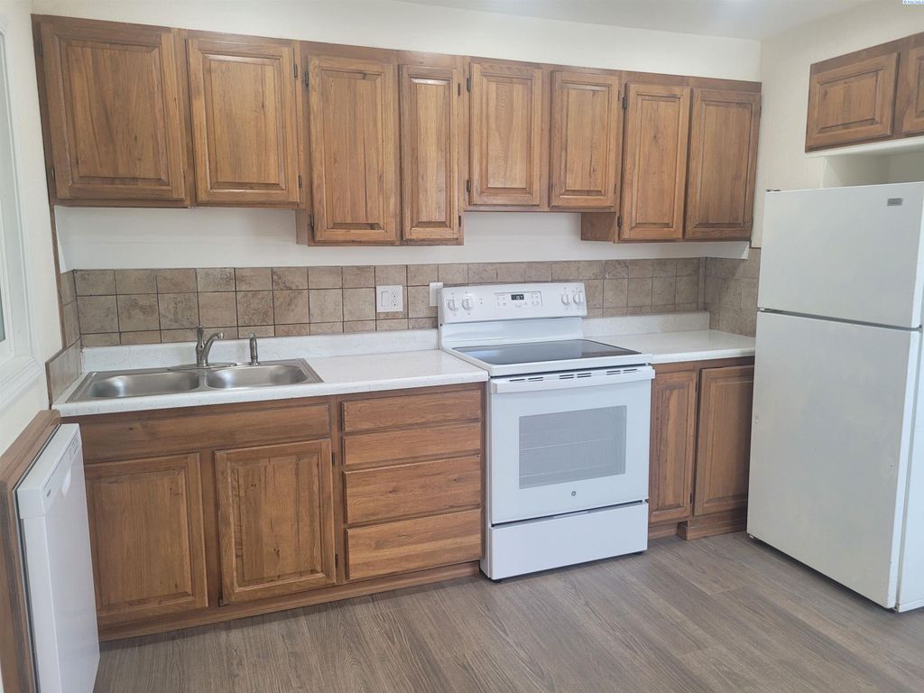 Photo of 109 Yost, Kennewick, WA 99336 (MLS # 290862)