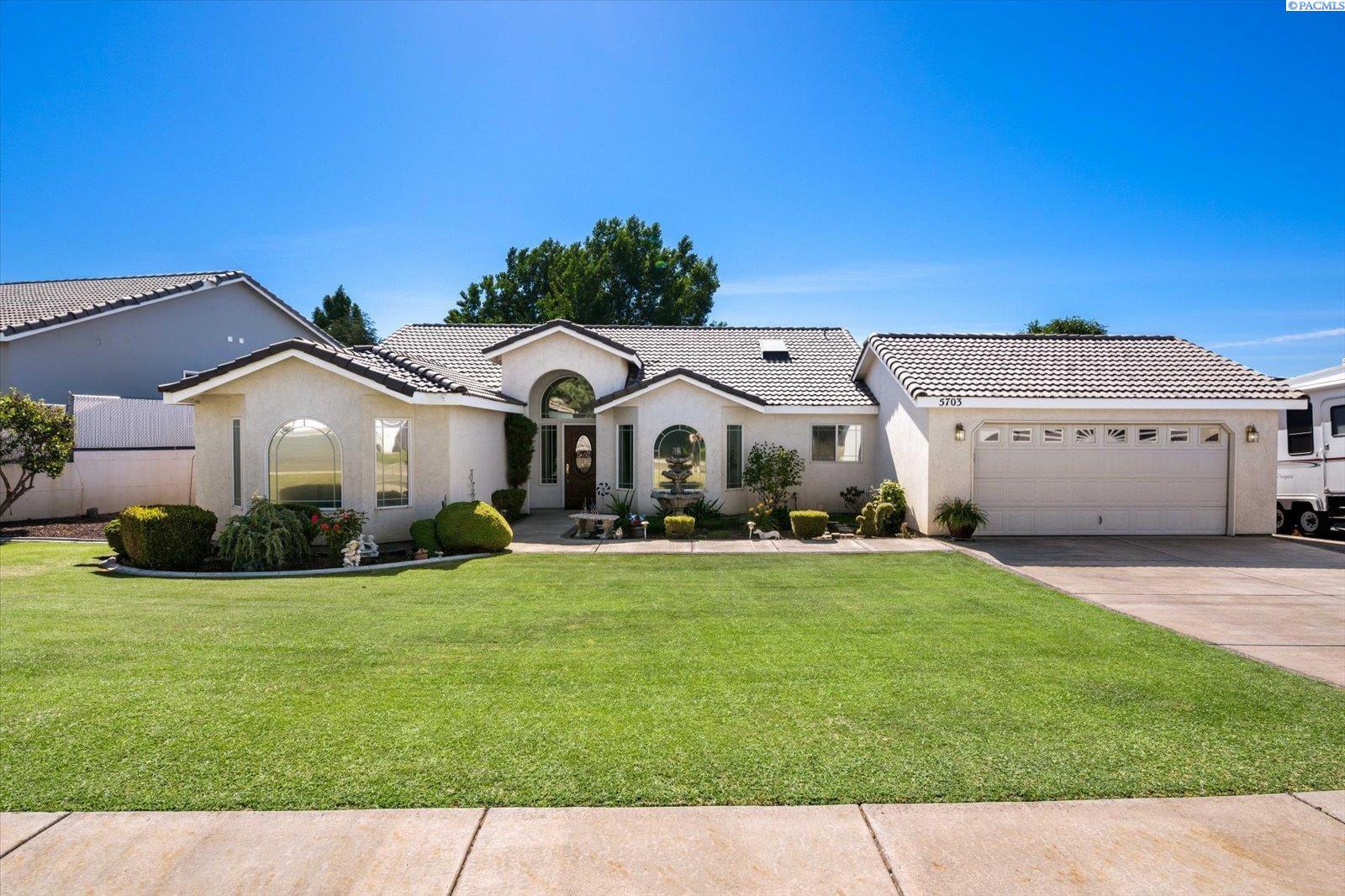 Photo 1 of 32 — 5703 Mulberry Dr, West Richland, WA 99353