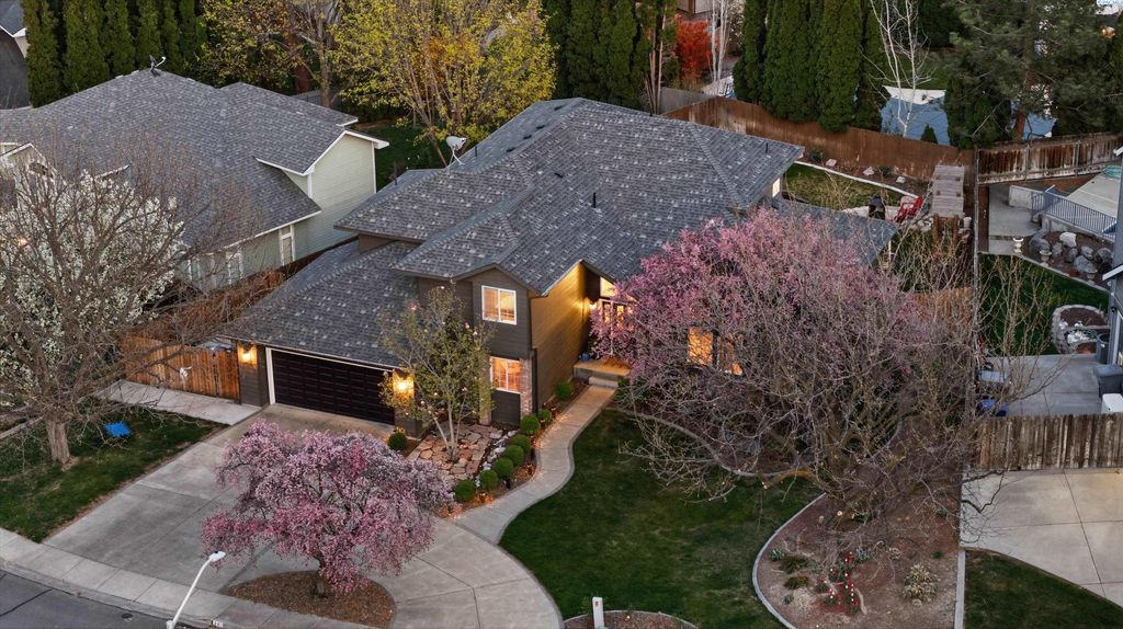 Photo of 201 Piper St, Richland, WA 99352 (MLS # 291954)