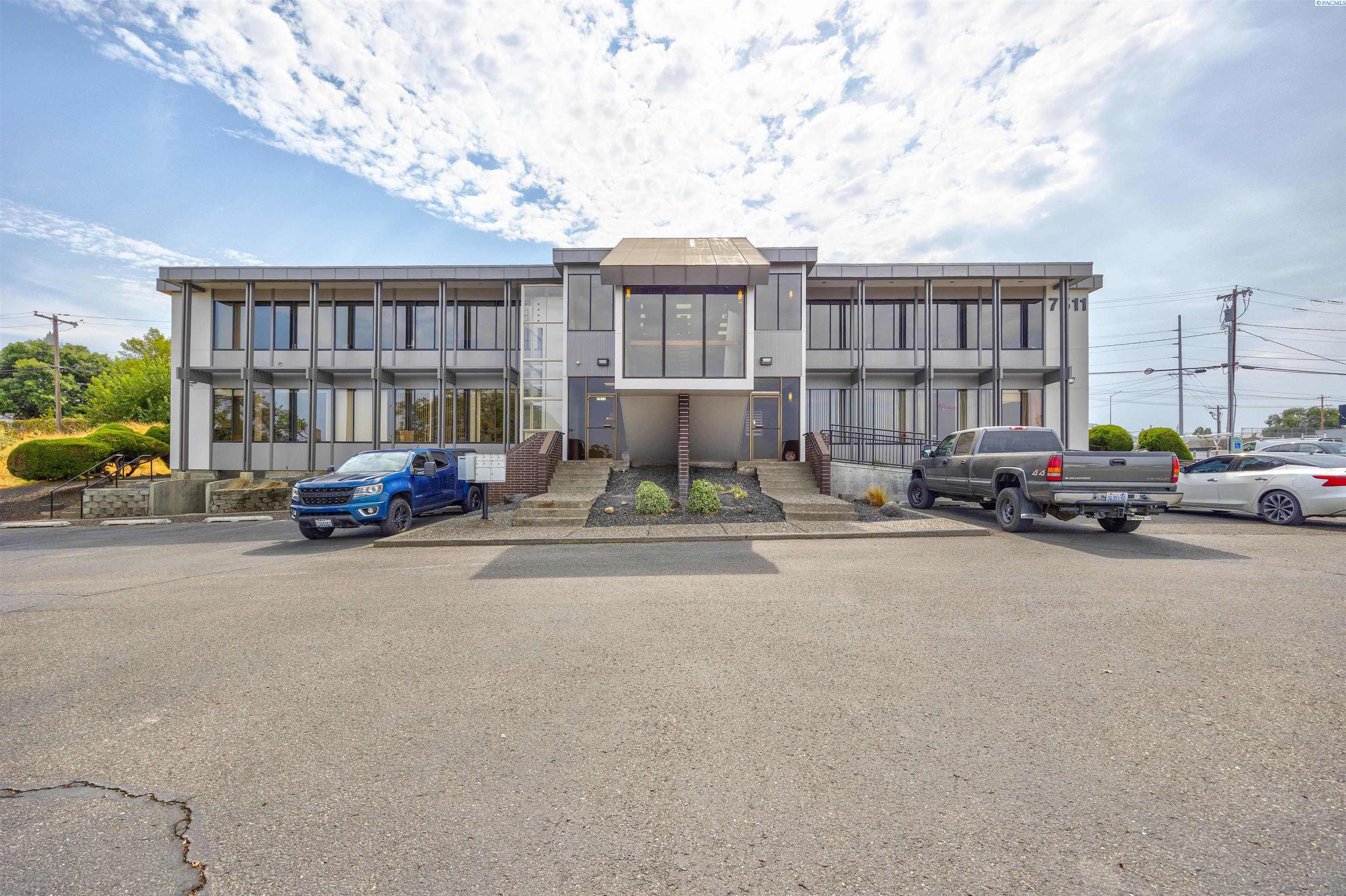 Photo 1 of 24 — 7511 W Arrowhead Ave - Ste G, Kennewick, WA 99336