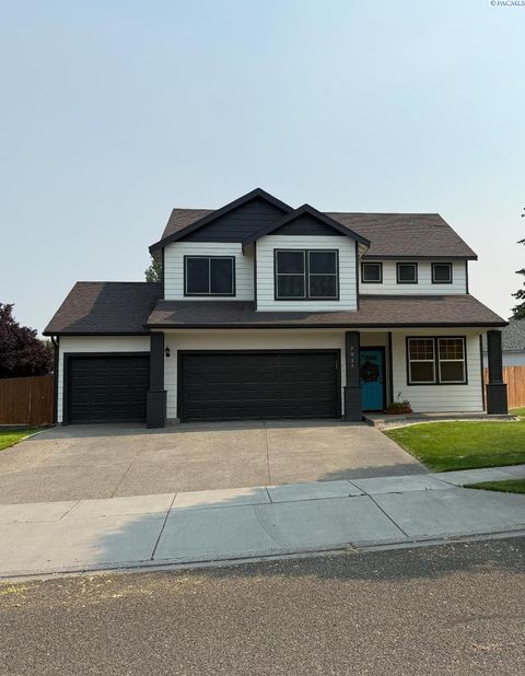 Photo of 2017 S Tweedt St, Kennewick, WA 99338 (MLS # 287226)