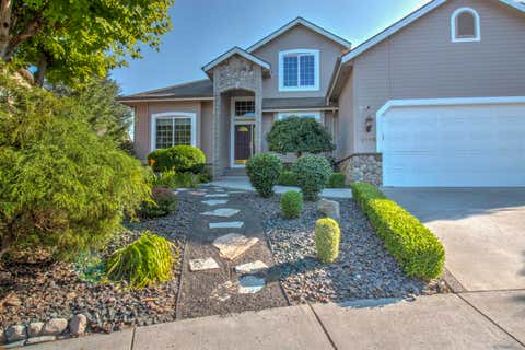 Photo of 2116 Newhaven Loop, Richland, WA 99352 (MLS # 295171)