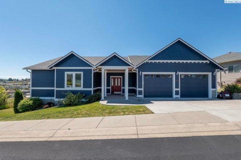 Photo of 1505 SW Capri Ct, Pullman, WA 99163 (MLS # 294116)
