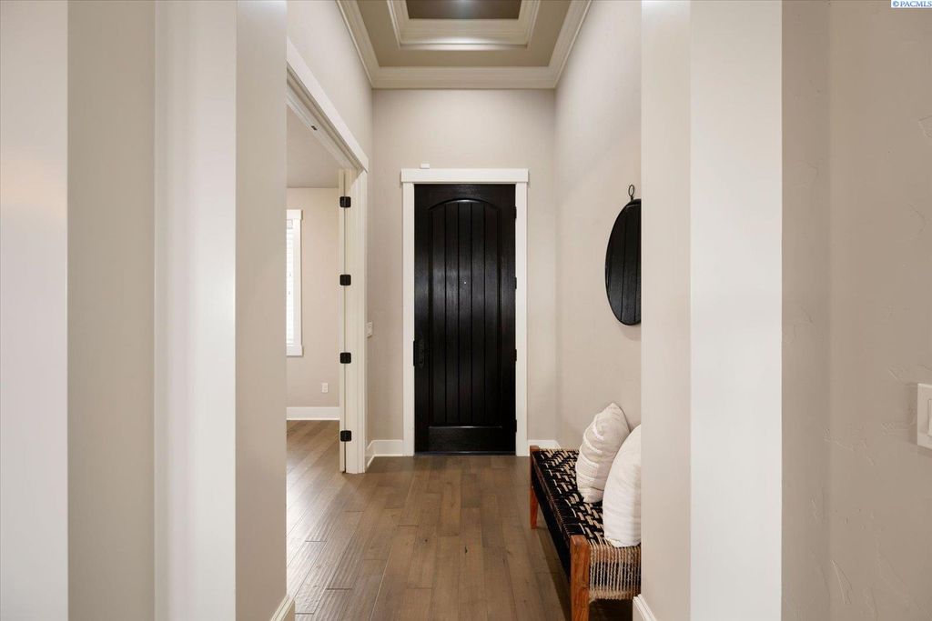 Photo of 1658 Sorrento Lane, Richland, WA 99352 (MLS # 291431)