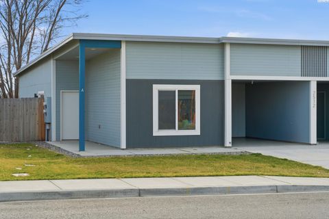 Photo of 2512 E Helena St #A & B, Pasco, WA 99301 (MLS # 290770)