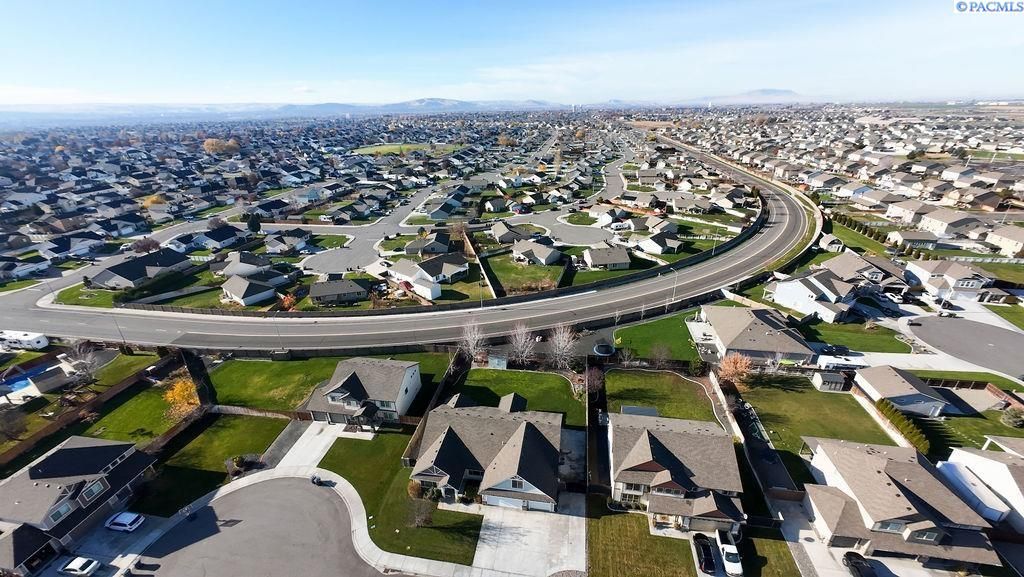 Photo of 5406 Fayette Lane, Pasco, WA 99301 (MLS # 289050)