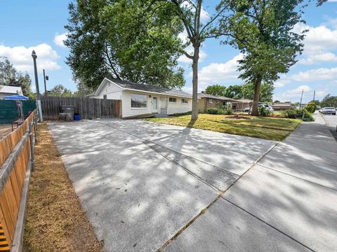 Photo of 2007 W 5th Ave, Kennewick, WA 99337 (MLS # 293032)