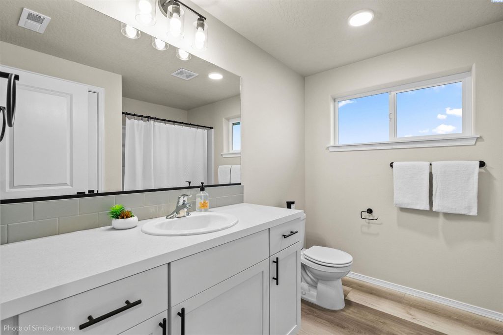 Photo of 7340 W 24th Ave, Kennewick, WA 99338 (MLS # 291573)