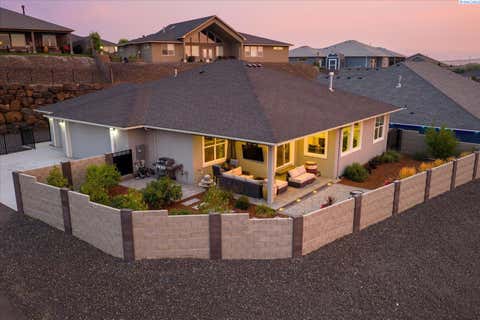 Photo of 6747 Collins Rd, West Richland, WA 99353 (MLS # 294902)