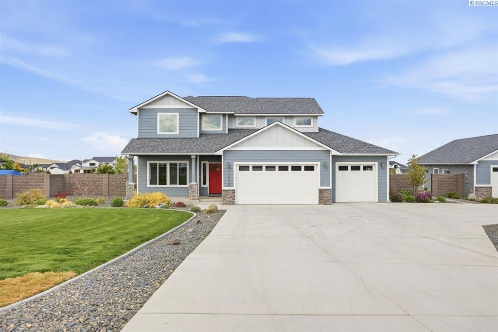 Photo of 13934 S Furlong Ln, Kennewick, WA 99338 (MLS # 292555)