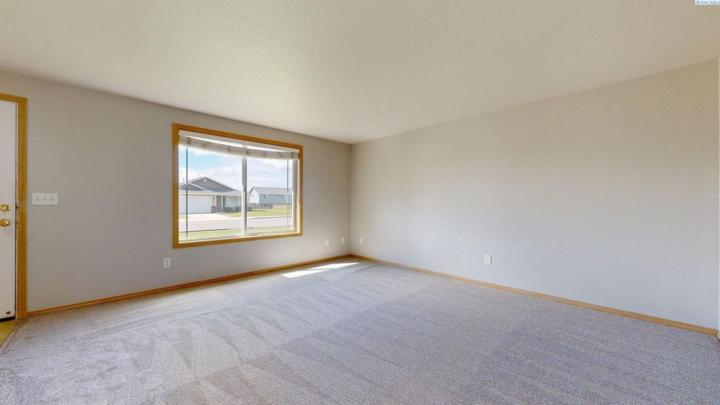 Photo of 4507 Muris Lane, Pasco, WA 99301 (MLS # 291881)