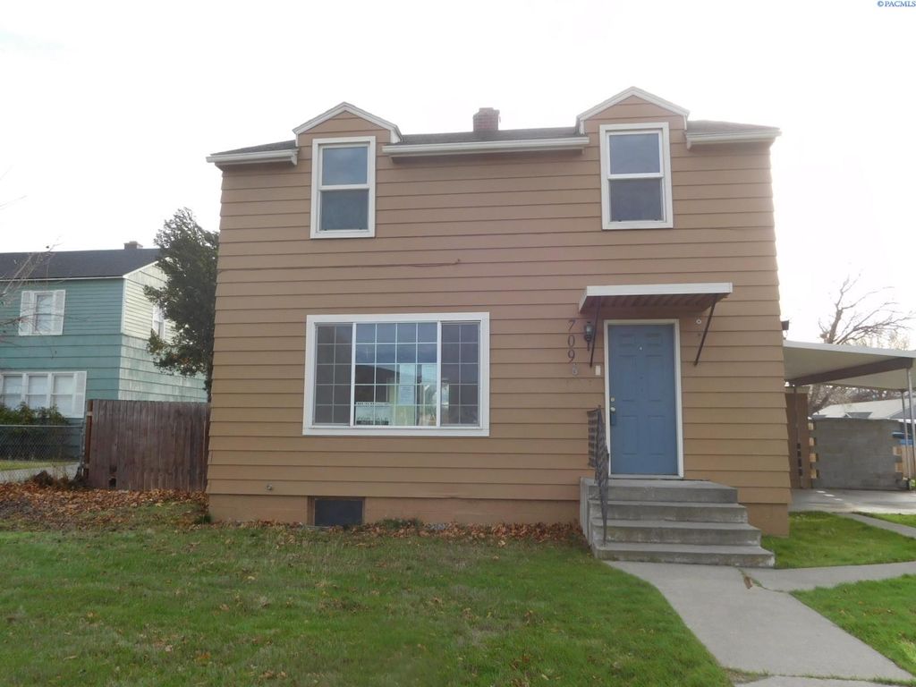 Photo of 709 Comstock St, Richland, WA 99352 (MLS # 289495)