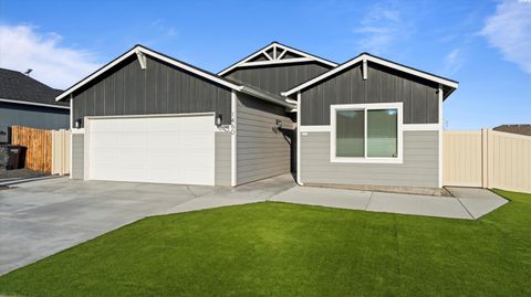 Photo of 1460 13th St, Benton City, WA 99320 (MLS # 287744)