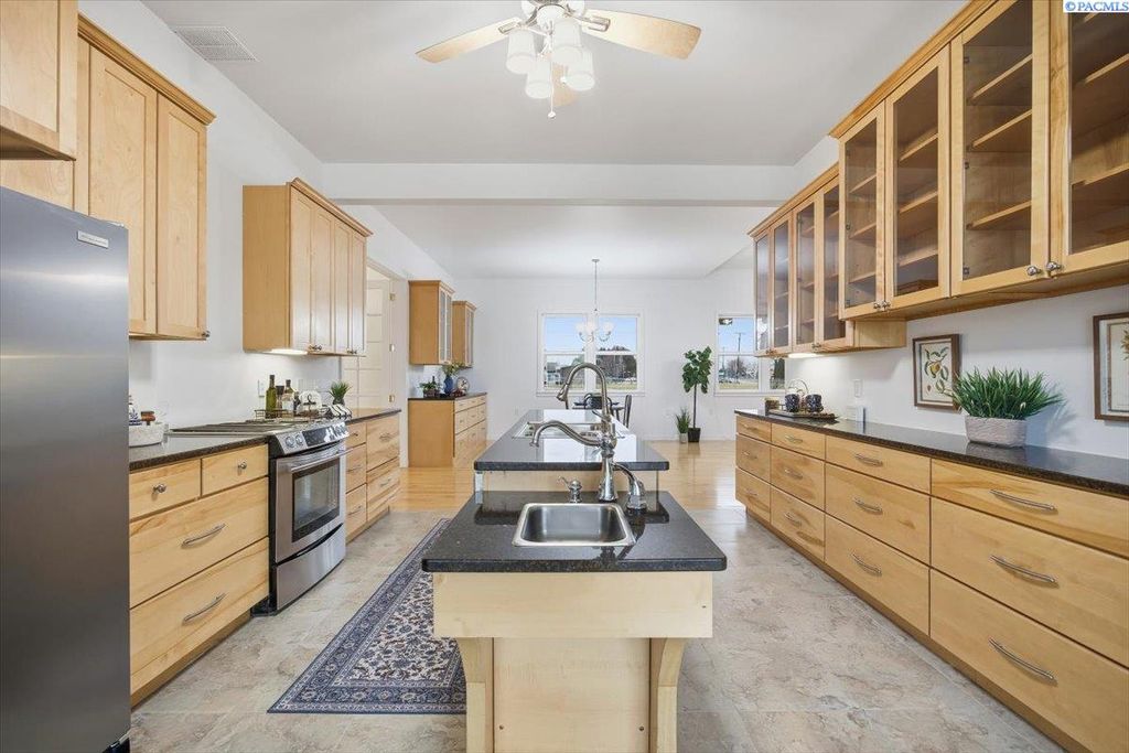 Photo of 4209 S Cascade St, Kennewick, WA 99337 (MLS # 290322)