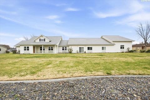 Photo of 4209 S Cascade St, Kennewick, WA 99337 (MLS # 290322)