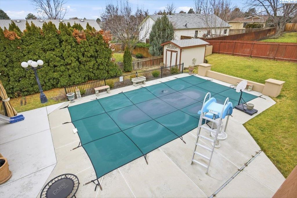 Photo of 4406 Sahara Dr, Pasco, WA 99301 (MLS # 290012)