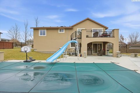 Photo of 4406 Sahara Dr, Pasco, WA 99301 (MLS # 290012)