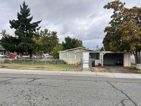 Photo of 6080 Deer St, West Richland, WA 99353 (MLS # 288406)