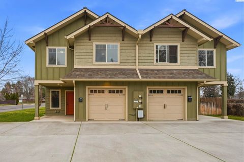 Photo of 226 E Whitman Dr, College Place, WA 99324 (MLS # 290470)