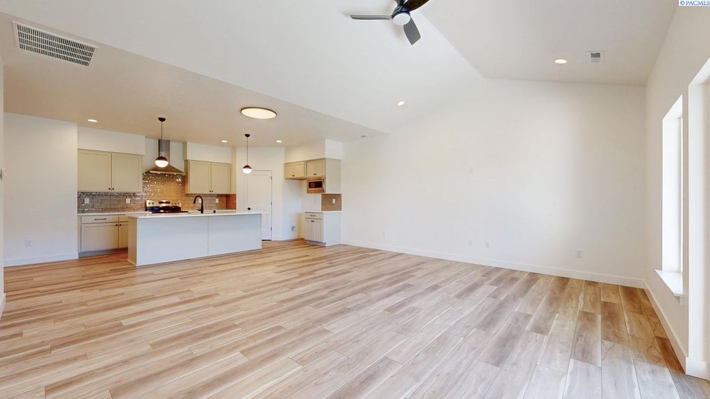 Photo of 4587 Grove Court, West Richland, WA 99353 (MLS # 292004)