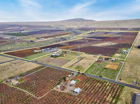Photo of 14306 W Acord Road, Benton City, WA 99320 (MLS # 289112)
