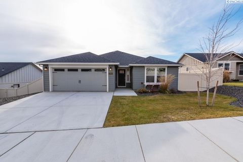 Photo of 2664 S Wilson St, Kennewick, WA 99338 (MLS # 289836)