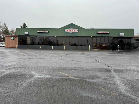 Photo of 905 S 2nd Ave, Walla Walla, WA (MLS # 290444)