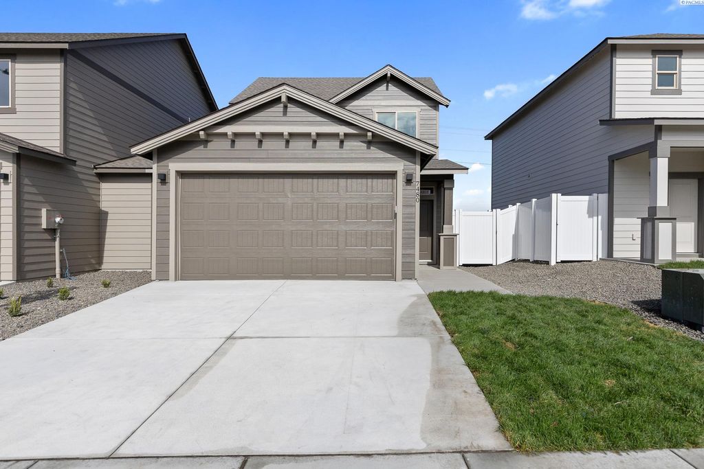 Photo of 7480 Grapevine Ct, West Richland, WA 99353 (MLS # 288014)