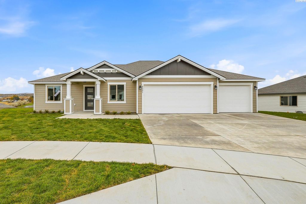 Photo of 6521 W 29th Ct, Kennewick, WA 99338 (MLS # 291856)