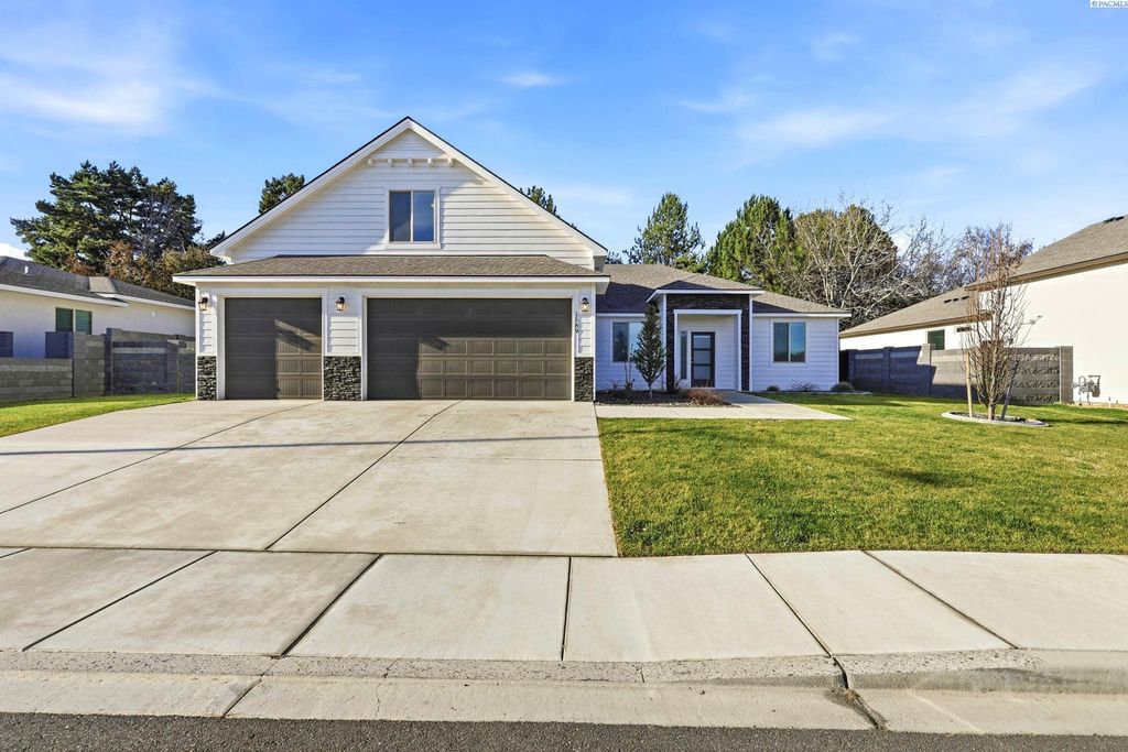 Photo of 1589 Livorno Ave, Richland, WA 99352 (MLS # 289843)