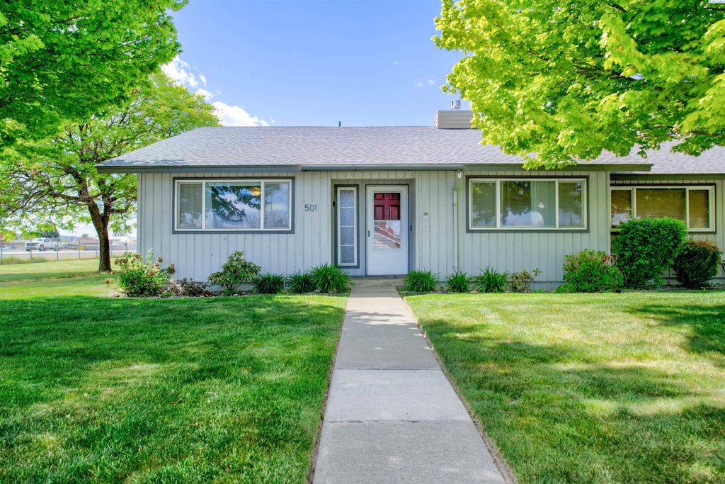 Photo of 501 N Yelm Street #501, Kennewick, WA 99336 (MLS # 291793)