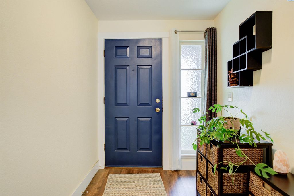 Photo of 501 N Yelm Street #501, Kennewick, WA 99336 (MLS # 291793)