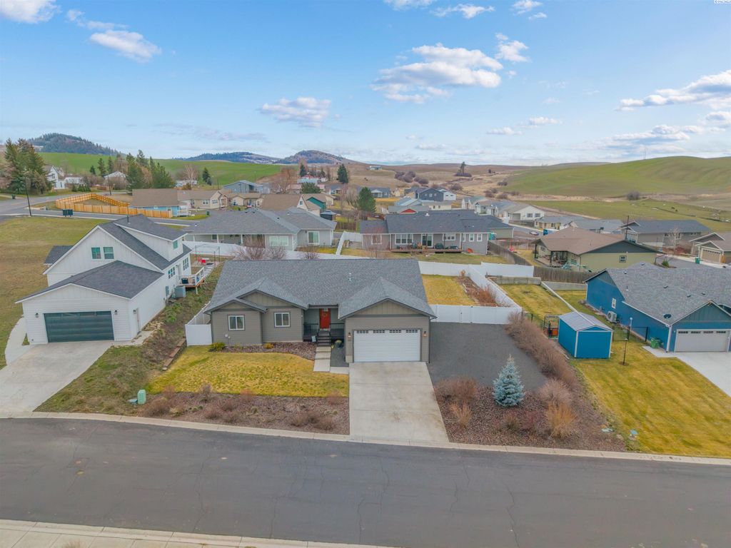 Photo of 504 Harvest Loop, Palouse, WA 99161 (MLS # 291034)