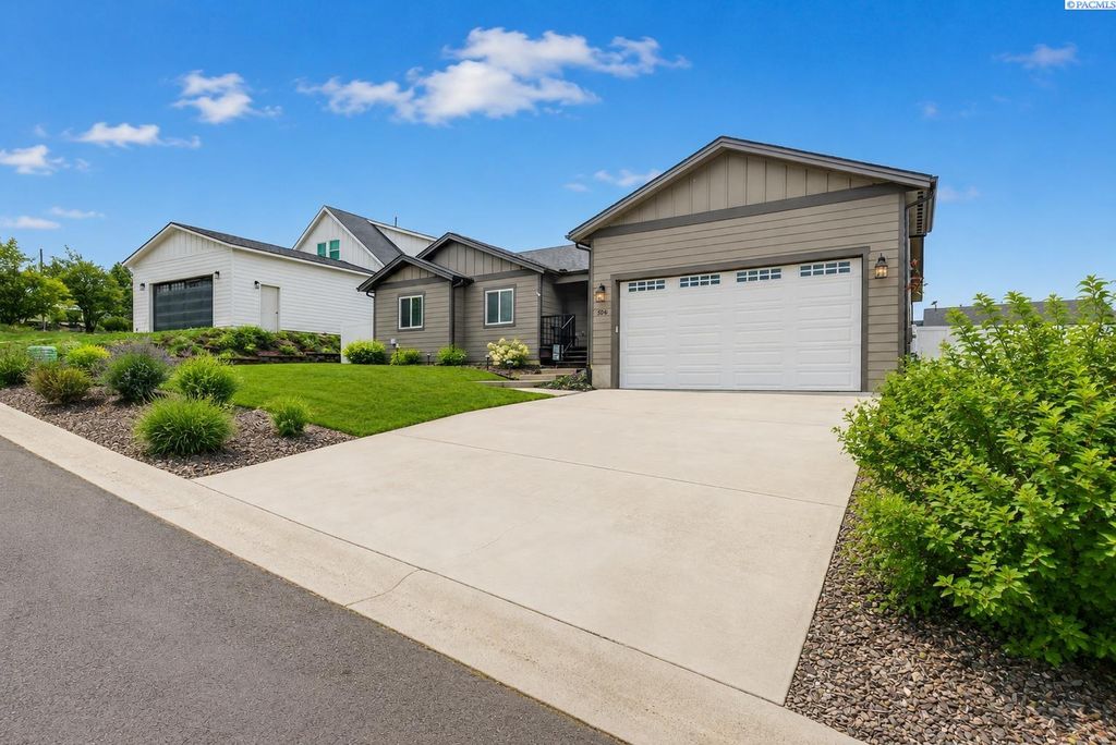 Photo of 504 Harvest Loop, Palouse, WA 99161 (MLS # 291034)