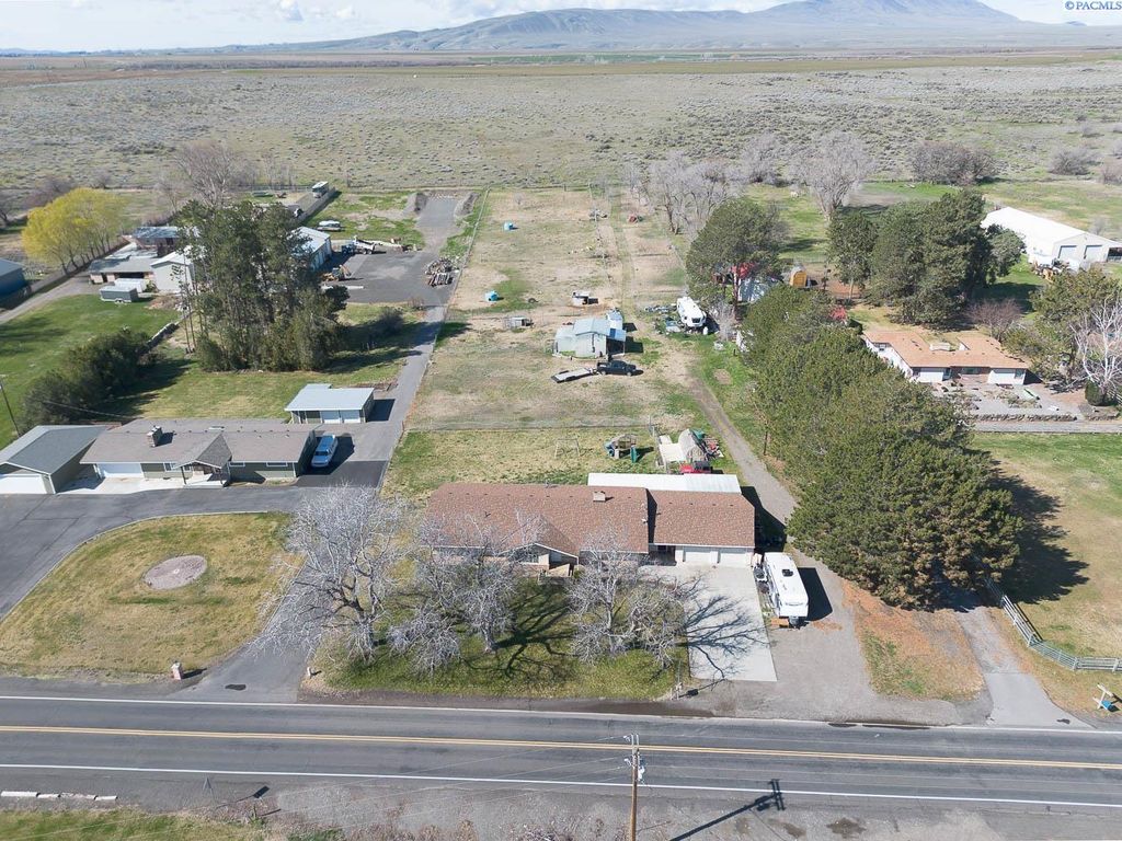 Photo of 88502 N Harrington Road, West Richland, WA 99353 (MLS # 291313)