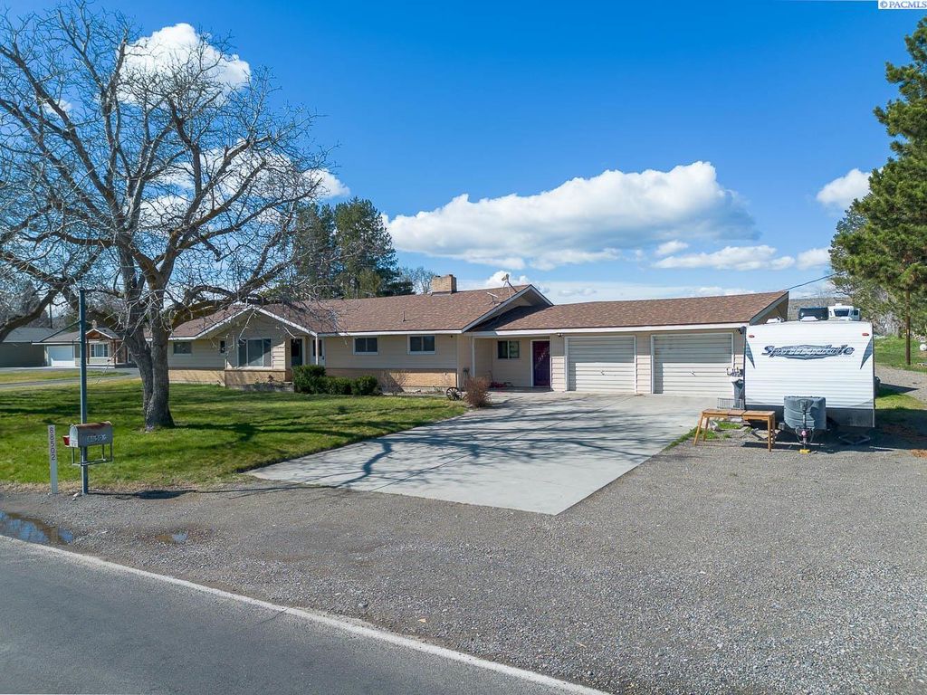 Photo of 88502 N Harrington Road, West Richland, WA 99353 (MLS # 291313)