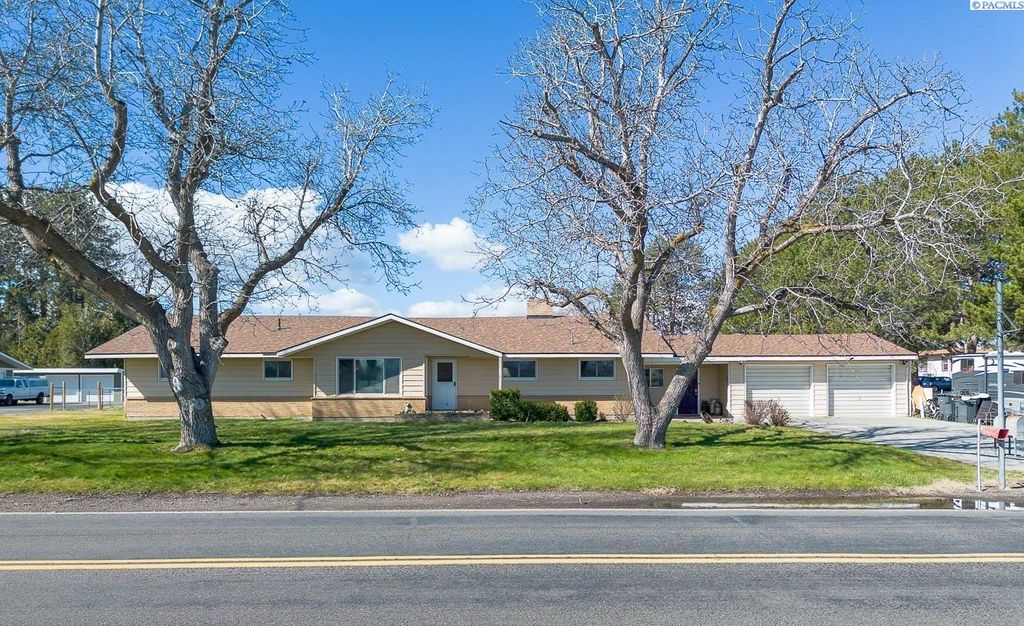 Photo of 88502 N Harrington Road, West Richland, WA 99353 (MLS # 291313)