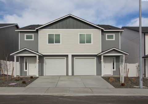 Photo of 4744 W Quinault Place, Kennewick, WA 99336 (MLS # 290622)